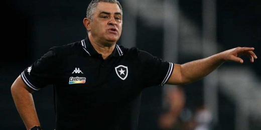 Chamusca vê clássico equilibrado e admite que Botafogo precisa melhorar nas finalizações