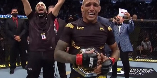 Charles Do Bronx, campeão do UFC, aguentou 21 socos na cabeça antes de nocaute que lhe rendeu o cinturão