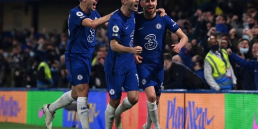Chelsea vence o Leicester City pelo Inglês e fica mais próximo de classificação para a Champions