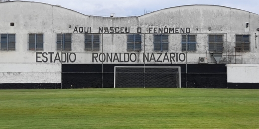 Clube que revelou Ronaldo, São Cristóvão luta para se reerguer dentro e fora de campo