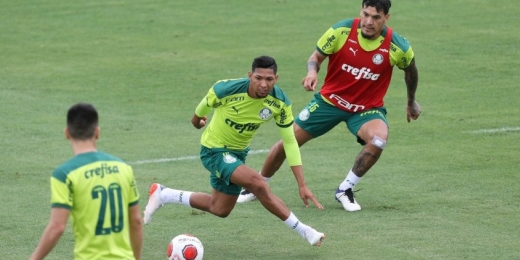 Com 'reforço' de juniores, Palmeiras faz simulações de jogo pela manhã