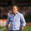 Com Aguirre na mira, Corinthians pode voltar a ter um treinador estrangeiro após 16 anos