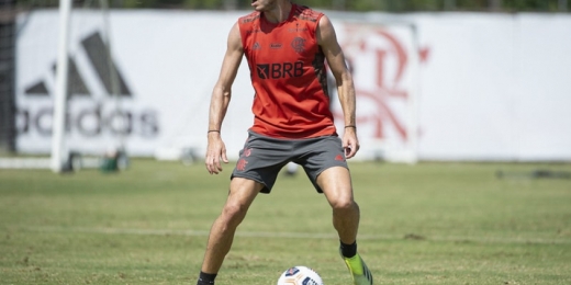 Com contrato até dezembro com o Flamengo, Filipe Luís afirma: 'Estou tranquilo na parte da renovação'