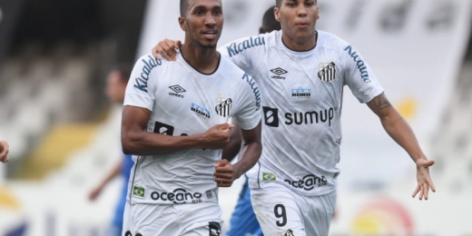 Com contrato renovado, Lucas Braga é destaque do Santos na temporada