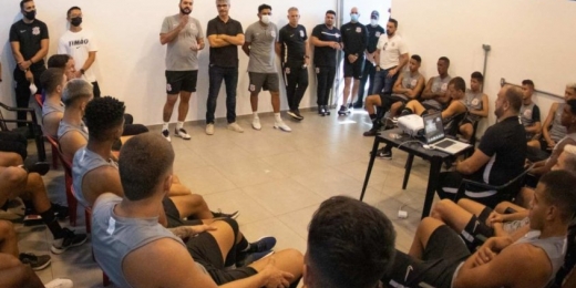 Com Danilo oficialmente no comando, time Sub-20 do Corinthians retorna aos treinamentos