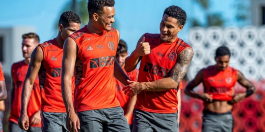 Com desfalques e Muniz em alta, Flamengo amplia espaço da base no elenco
