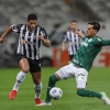 Com dois de Savarino, Atlético-MG derrota o Palmeiras e aumenta vantagem na liderança do Brasileirão