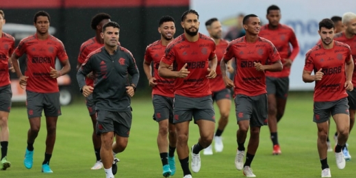 Com dúvidas e desfalques, Flamengo finaliza preparação para jogo contra o Palmeiras