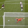 Com gol contra bizarro de Reguilón, Tottenham perde para o Aston Villa e pode se complicar na Premier League