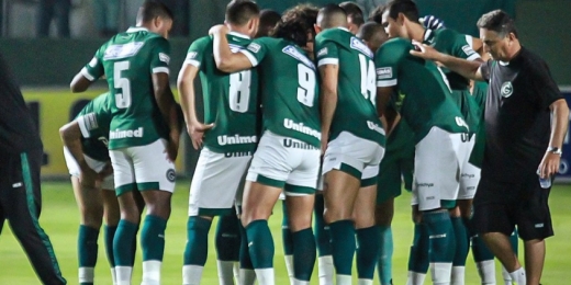 Com gol no apagar das luzes, Iporá vence, mas Goiás avança à final do Campeonato Goiano