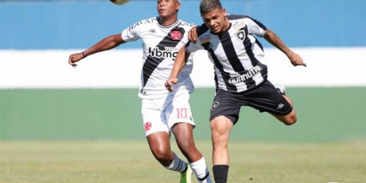 Com hat-trick de Juninho, Botafogo vence o Vasco e larga na frente na final da Copa Rio OPG Sub-20
