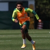Com Matheus Fernandes em campo, Palmeiras se reapresenta na Academia de Futebol