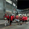 Com pipoca, torcedores aguardam retorno do Flamengo ao Rio após derrota para o Atlético na Supercopa