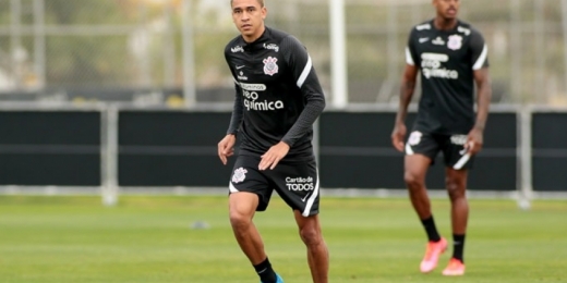 Com retornos importantes, Corinthians se reapresenta e tem treino técnico-tático