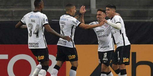 Com show de Vital e Mosquito, Corinthians goleia o Sport Huancayo (PER) pela Sul-Americana