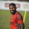 Com status de reforço, Rodinei inicia nova passagem pelo Flamengo e acirra disputa na lateral-direita