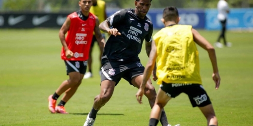Com trabalhos de movimentação e posicionamento, Corinthians encerra preparação para encarar o Fortaleza