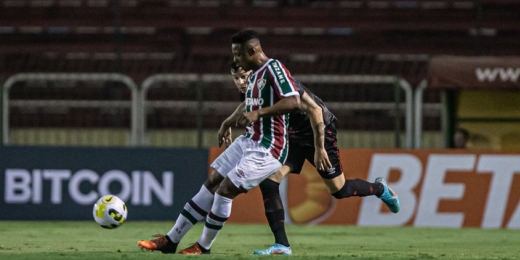 Contestado, Wellington ganha chances e vai dando a volta por cima em Fluminense do 'doutor Diniz'