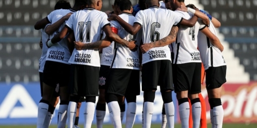 Corinthians acerta pagamento de parte da dívida com jovens da base