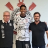 Corinthians anuncia renovação com o zagueiro Gil e fecha manutenção de ‘trinca vitoriosa’ de defensores