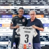 Corinthians apoia Robson Bambu após arquivamento de suposto caso de estupro: ‘Seguimos juntos e fortes’