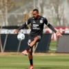 Corinthians encerra negociação com o Bordeaux, e zagueiro Raul Gustavo permanece no clube