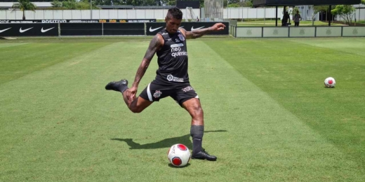 Corinthians foca em cobranças de falta e pênalti no penúltimo treino antes da estreia no Paulistão