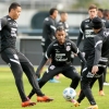 Corinthians pronto para o América; confira relacionados e provável time