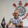 Corinthians prorroga contrato de Fábio Santos e registro já está no BID