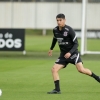 Corinthians recebe consulta e pode negociar Araos com clube mexicano