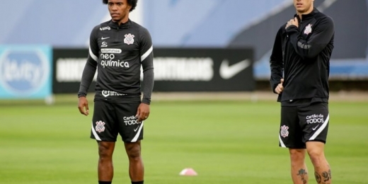 Corinthians volta a contar com 'time ideal' em confronto direto pela zona de Libertadores