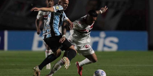 Cortez após derrota do Grêmio: 'Agora é levantar a cabeça'