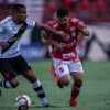 Daniel Amorim se destaca na frente, mas defesa falha, e Vasco completa seis jogos sem vencer na Série B