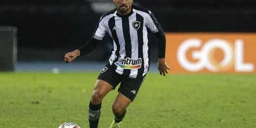 Daniel Borges define passagem no Botafogo como 'sonho' e garante: 'A tendência é melhorar'