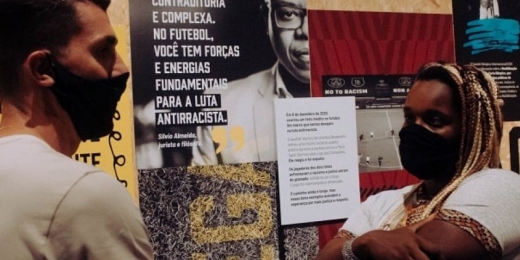 Danilo Avelar vai ao Museu do Futebol e visita exposição antirracista: 'Aprendi muita coisa'