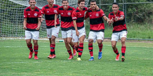 De virada, Flamengo derrota o Bangu pela Taça Guanabara sub-17; equipe sub-15 também vence