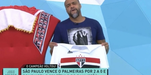 Denilson exalta 'espírito de Libertadores' do Flamengo, mas critica protesto contra Ceni
