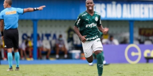 Desfalcado, Palmeiras sofre, mas garante vitória com defesa de pênalti e golaços de joia