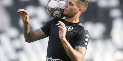 Destaque do Botafogo na temporada, Rafael Navarro participou de 44% dos gols do Glorioso na Série B