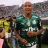 Deyverson do Palmeiras marca presença em live de estreia do TikTok do