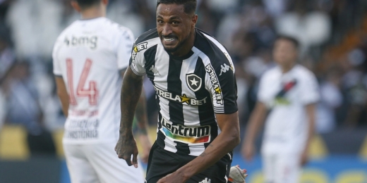 Diego Gonçalves aposta no estilo de jogo para Botafogo engrenar e confia na força do atual elenco
