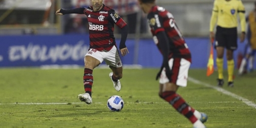 Diego Ribas volta a ter espaço no Flamengo em meio à necessidade de preservar titulares
