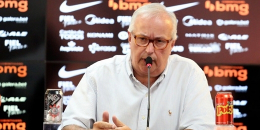 Diretor do Corinthians admite interesse em Roger Guedes, mas nega acordo: 'Rescisão está difícil'