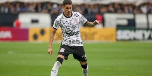 Diretor do Corinthians afirma que Gabriel Pereira pediu para deixar o clube; jogador ainda pensa sobre