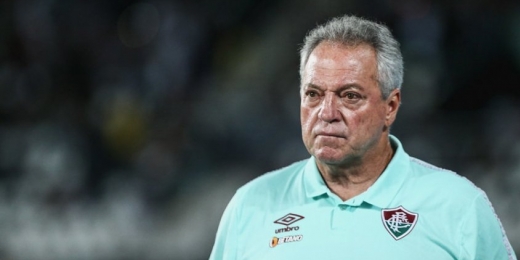 Dirigente do Flamengo é condenado a indenizar Abel, que doará valor para os afetados pelo incêndio no CT