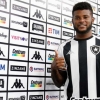 Dois meses após contratação, Botafogo quer negociar Rafael Carioca