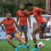 Duas voltas, duas baixas e ‘trote’: Flamengo encerra treinos para duelo contra o Vasco; veja o provável time
