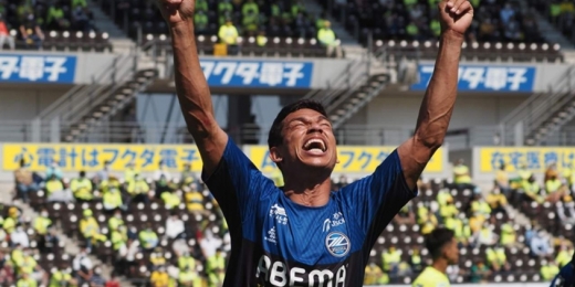 Dudu vibra com primeiro gol pelo Machida Zelvia e crê em briga pelo acesso na J2-League