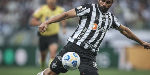Duilio explica de que forma traria Diego Costa para o Corinthians: 'Se rescindir lá, a gente conversa'
