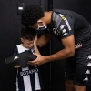 É Fogo, pô! Botafogo convida torcedor de 6 anos para conhecer clube e tirar fotos com os jogadores